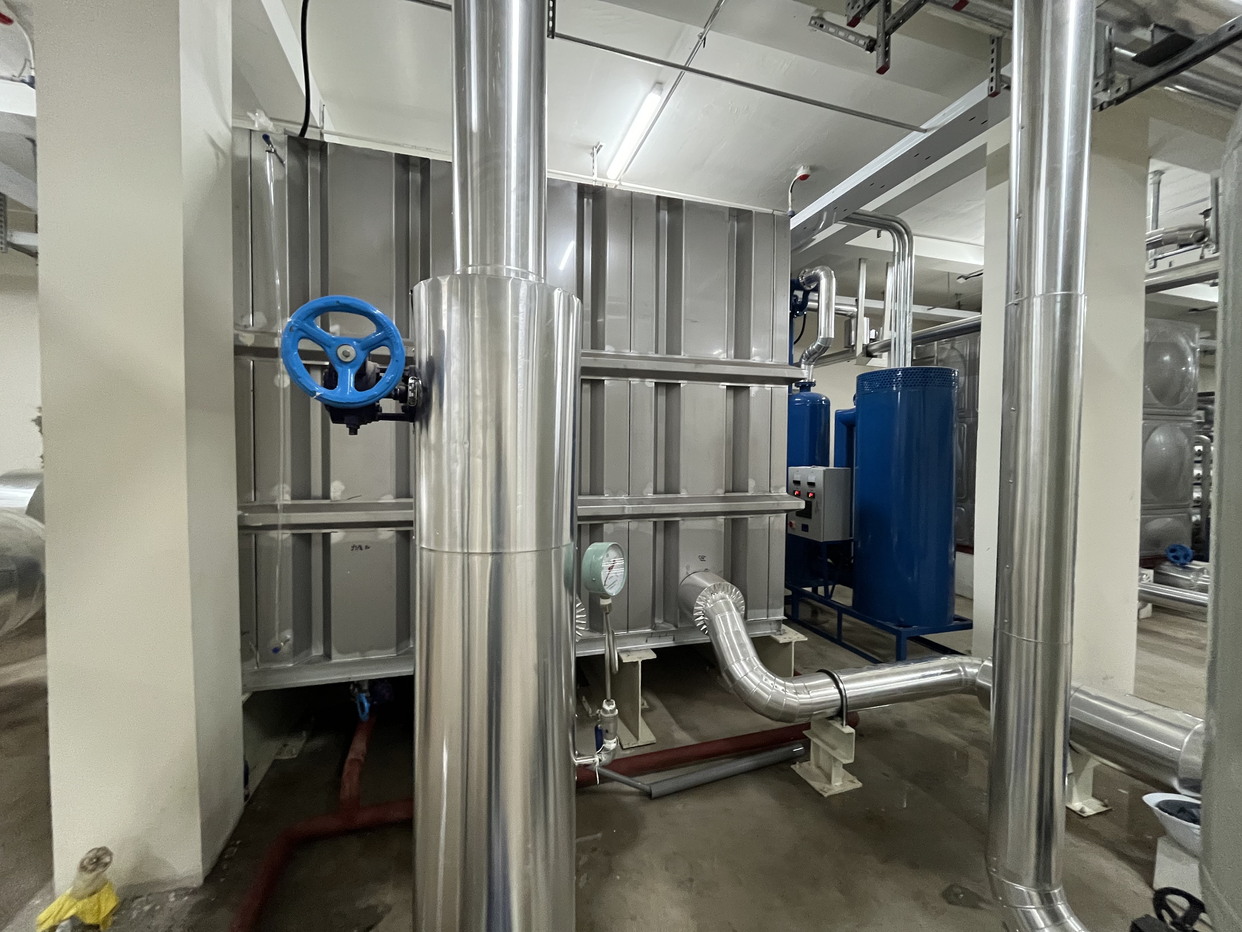 奧迪一汽新能源汽車項(xiàng)目40t/h*2解析除氧器工程案例 奧迪一汽新能源汽車項(xiàng)目40t/h*2解析除氧器工程案例